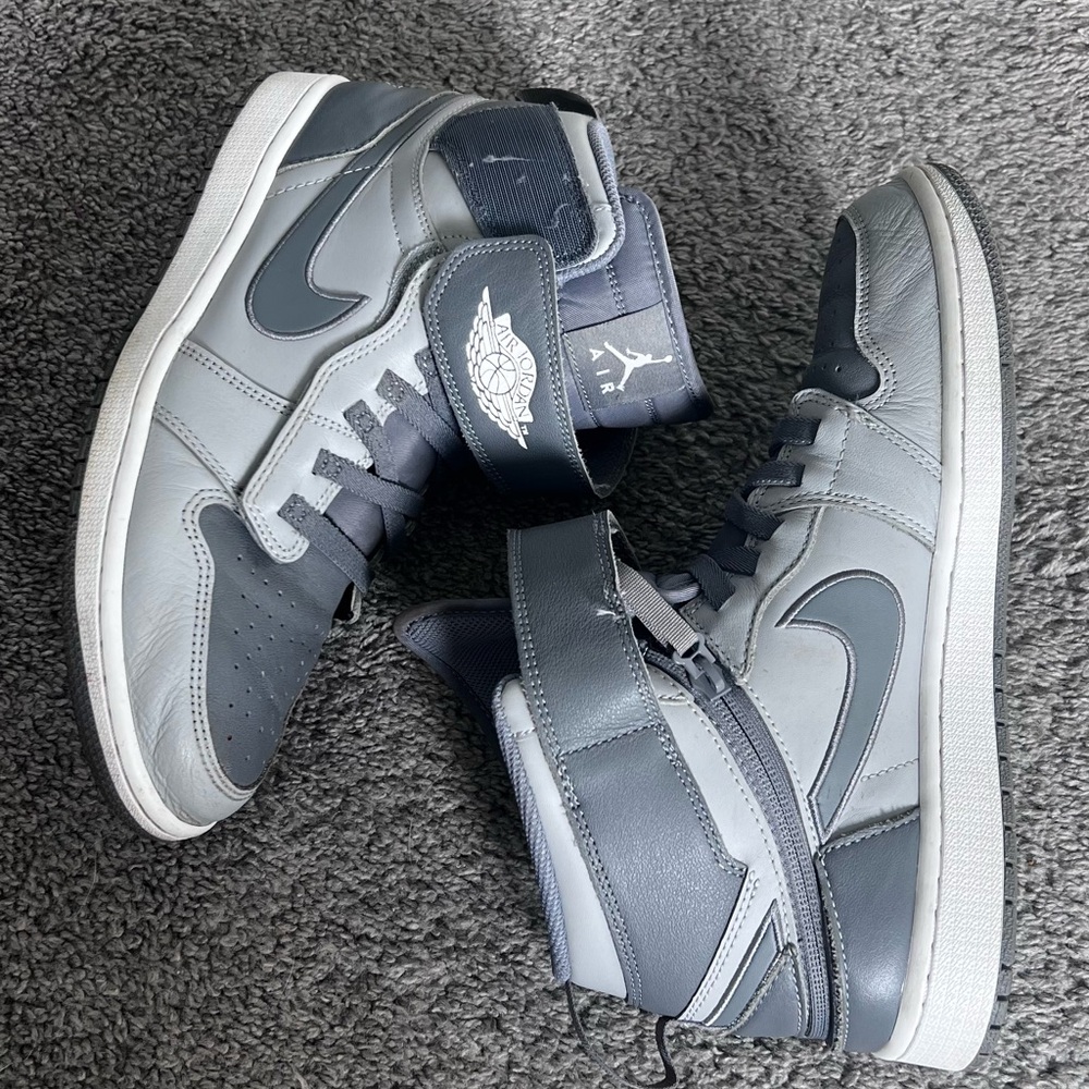 Air Jordan 1 Flyease